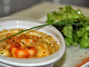 Cassolette de cabillaud gratinée aux crevettes