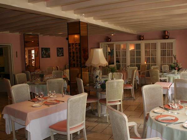 HOTEL - RESTAURANT GASTRONOMIQUE - LE CENTRAL